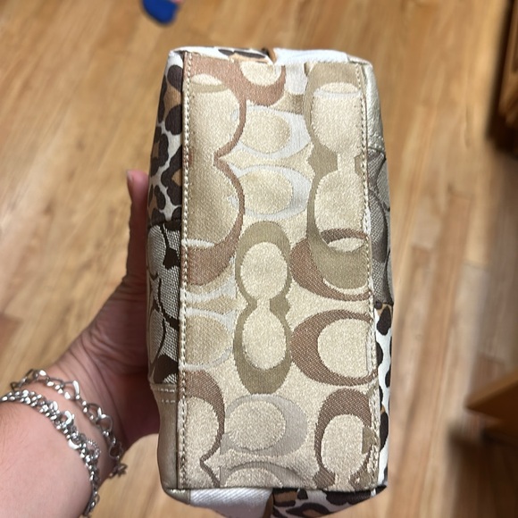 Coach Holiday Patchwork Purse great condition - Picture 5 of 12